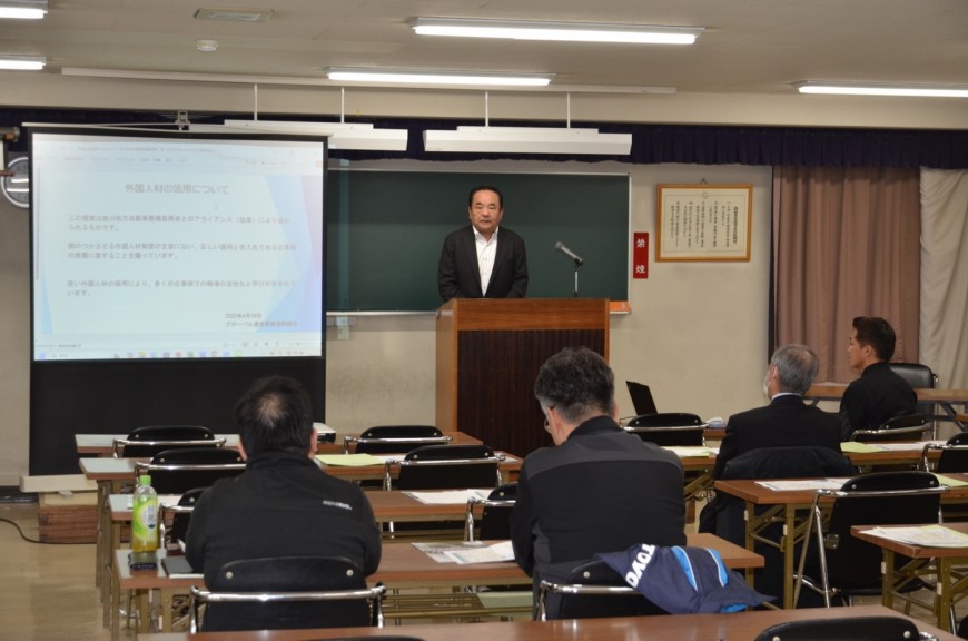 旭川開催で挨拶する前岨理事長